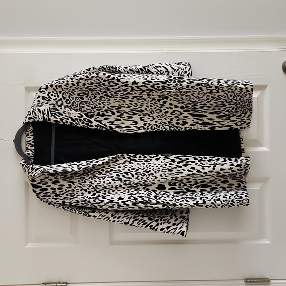 Zara Jackets & Blazers - Zara leopard print coat